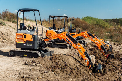 Pořiďte si minibagr DEVELON s úrokem 0 %